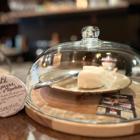 La Sainthilarienne לינה וארוחת בוקר